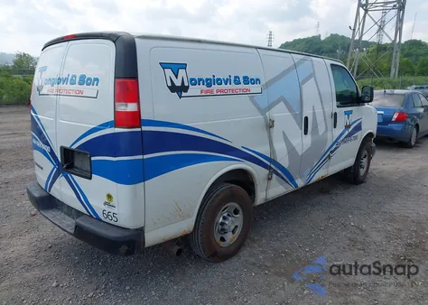 2017 Chevrolet Express 2500 Work Van из США, поврежденный, VIN 1GCWGAFF7H1118799